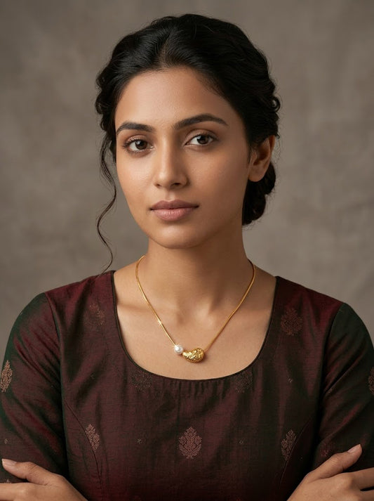 Classic Tiny Pendant Gold Chain