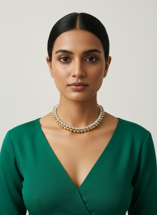 Classic Short Pearl Necklace